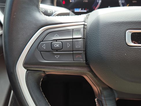 Used 2021 Jeep Grand Cherokee L Limited AWD/4WD image 27