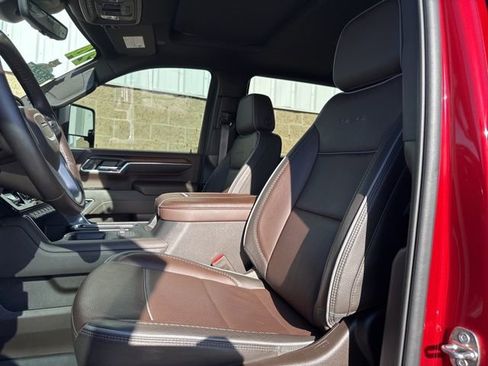 Used 2024 GMC Sierra 2500 Denali w/ Denali Reserve Package AWD/4WD image 13