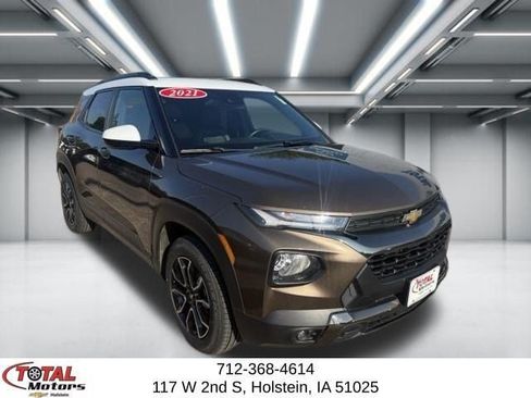 Used 2021 Chevrolet TrailBlazer ACTIV w/ Sun and Liftgate Package AWD/4WD image 2