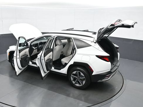 Used 2025 Hyundai Tucson SEL AWD/4WD image 38
