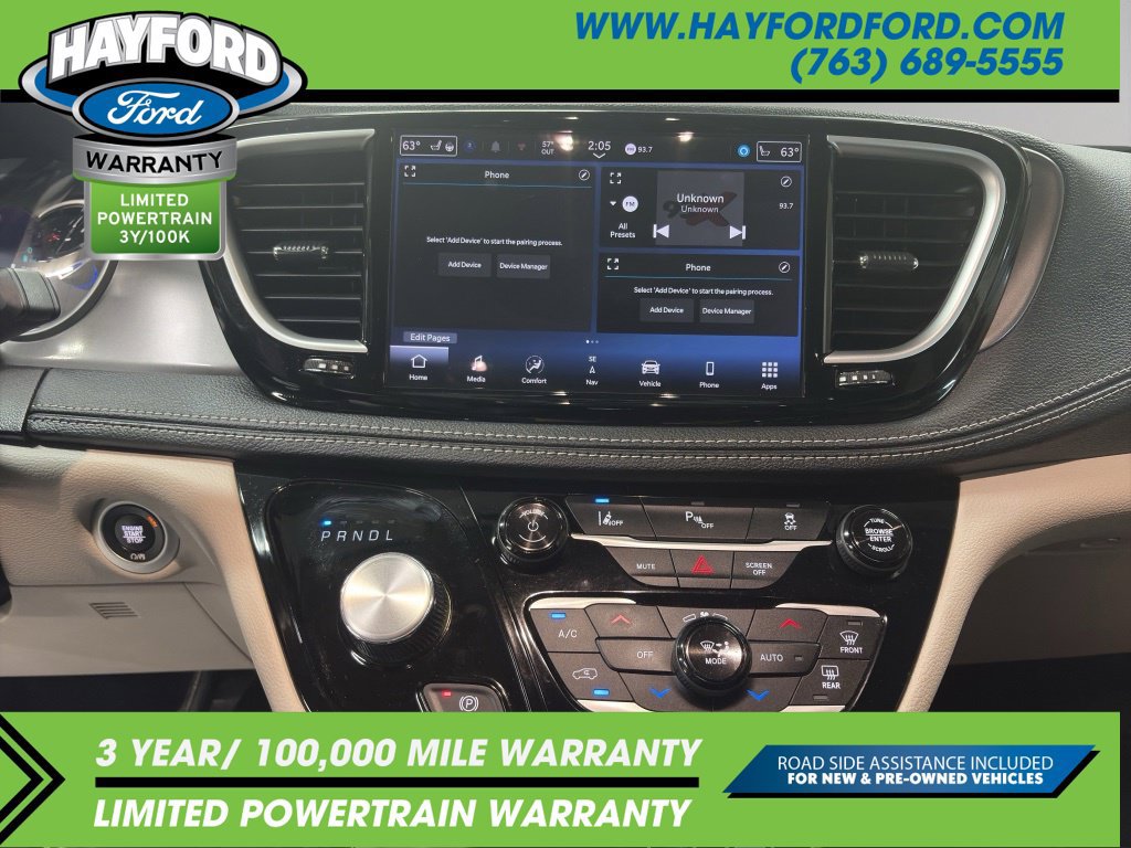 Used 2024 Chrysler Pacifica Limited FWD image 18