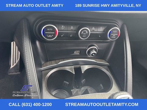 Used 2022 Alfa Romeo Stelvio Ti image 35