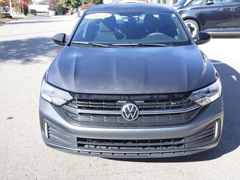 Used 2023 Volkswagen Jetta Sport image 11