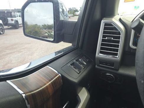 Used 2016 Ford F150 Lariat RWD image 10