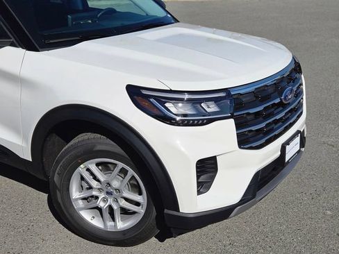 New 2026 Ford Explorer Active RWD image 4