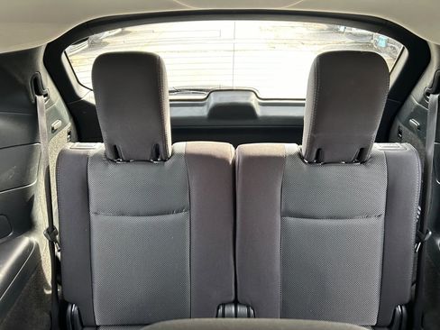 Used 2020 Nissan Pathfinder S image 14