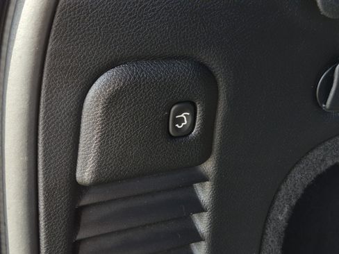 Used 2019 Jeep Grand Cherokee Altitude image 9