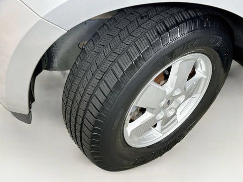 Used 2011 Ford Escape XLT w/ 202A Rapid Spec Order Code FWD image 24