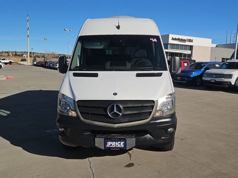 Used 2014 Mercedes-Benz Sprinter 2500 image 2
