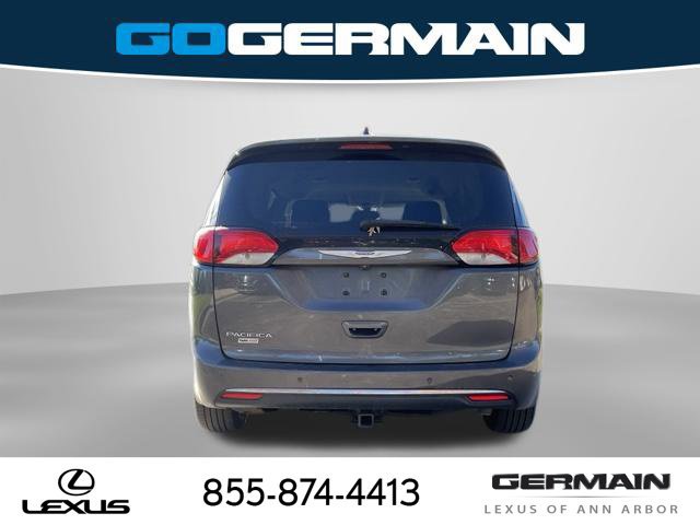 Used 2018 Chrysler Pacifica Touring-L Plus w/ Tire & Wheel Group FWD image 7