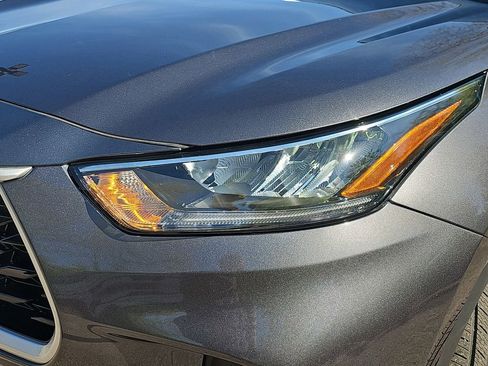 Used 2024 Toyota Highlander Limited AWD/4WD image 37