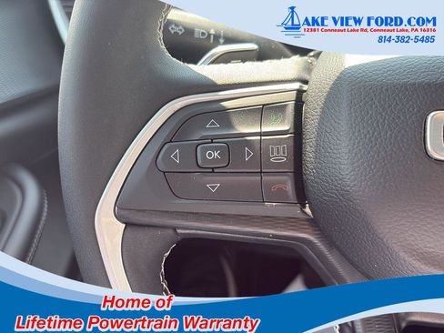 Used 2023 Jeep Grand Cherokee Laredo image 20