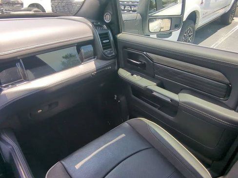 Certified 2025 RAM 2500 Limited AWD/4WD image 19