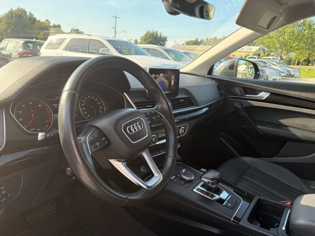 Used 2018 Audi Q5 2.0T Premium Plus w/ Premium Plus Package AWD/4WD image 12