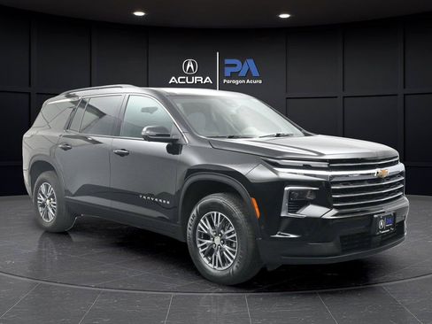 Used 2024 Chevrolet Traverse LT w/ Enhanced Driving Package AWD/4WD image 26
