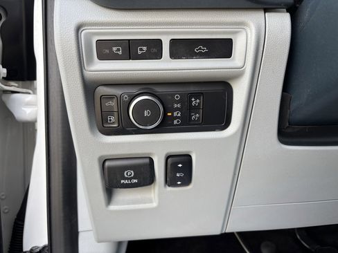 Used 2021 Ford F150 Limited image 12