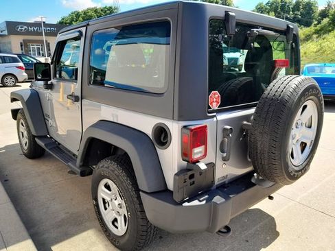 Used 2014 Jeep Wrangler Sport AWD/4WD image 7
