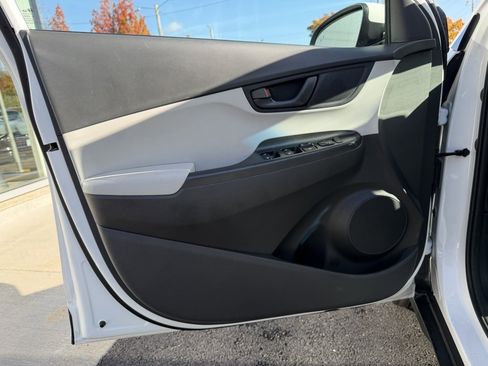 Used 2023 Hyundai Kona SEL w/ Cargo Package image 11