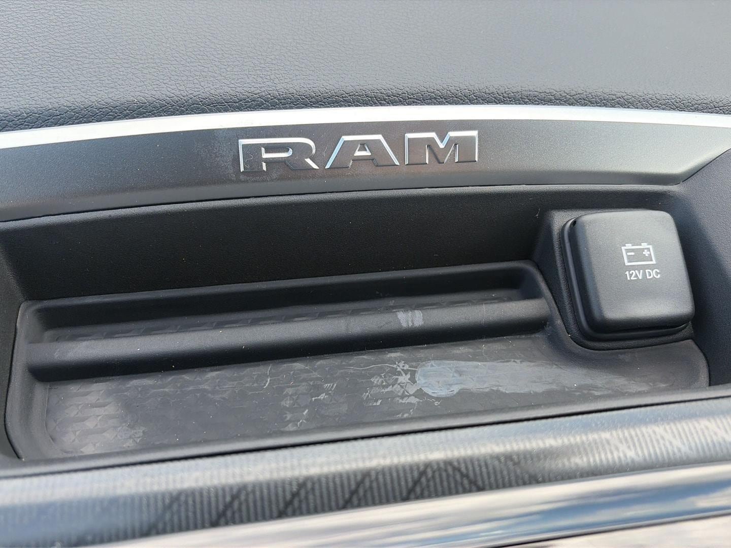 New 2026 RAM 3500 Big Horn AWD/4WD image 38