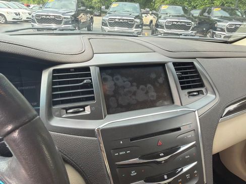 Used 2015 Lincoln MKS AWD image 10