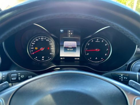 Used 2019 Mercedes-Benz GLC 300 image 16