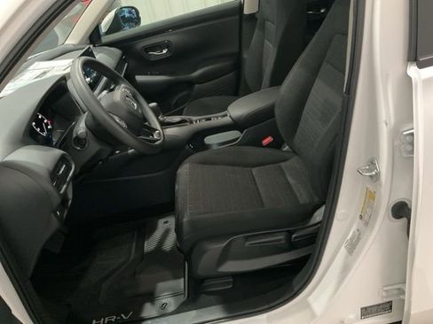 New 2026 Honda HR-V LX image 3