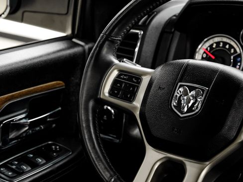 Used 2015 RAM 1500 Laramie w/ Convenience Group AWD/4WD image 24