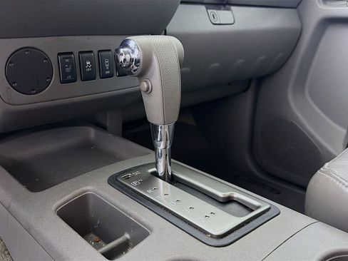 Used 2015 Nissan Frontier SL image 20