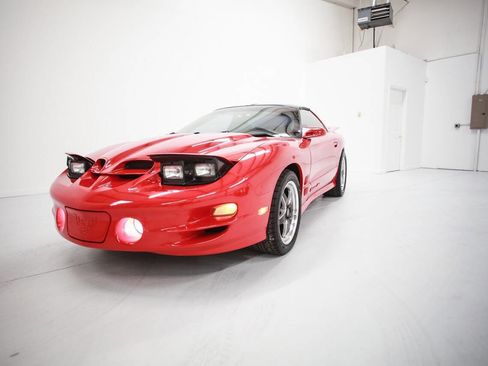 Used 1999 Pontiac Firebird Formula w/ Security Pkg image 29