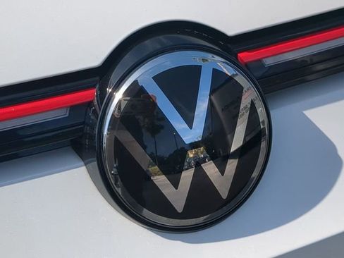 Used 2024 Volkswagen GTI SE FWD image 13
