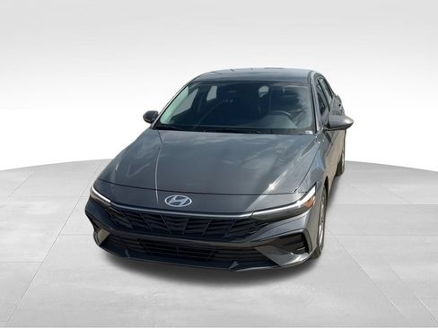 New 2026 Hyundai Elantra SE FWD image 4