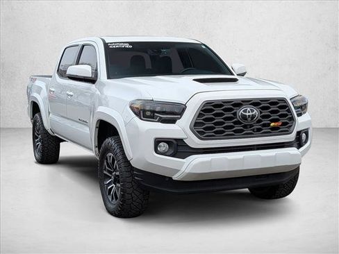 Used 2023 Toyota Tacoma TRD Sport image 3
