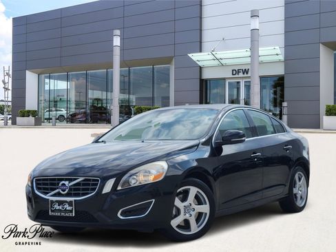 Used 2012 Volvo S60 T5 image 1