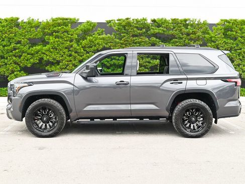 Used 2023 Toyota Sequoia TRD Pro AWD/4WD image 7