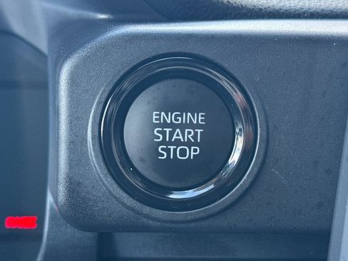 Certified 2025 Toyota Tacoma SR5 image 23