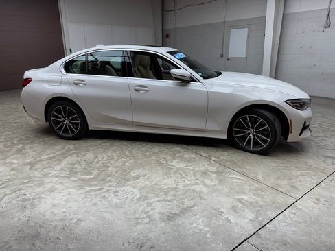Used 2020 BMW 330i xDrive Sedan w/ Premium Package image 6