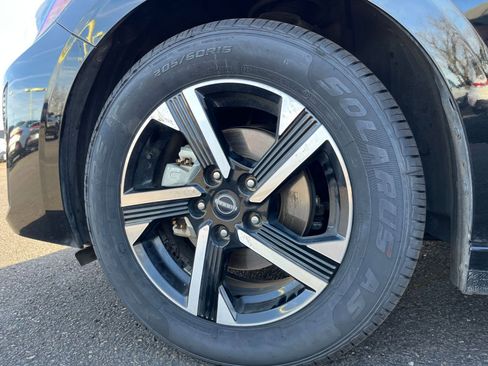 Used 2025 Nissan Sentra SV image 28