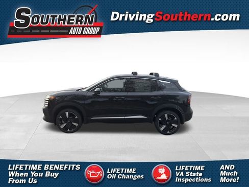 New 2026 Nissan Kicks SR w/ Cold Weather Package image 1