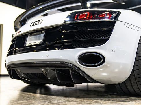 Used 2012 Audi R8 V10 image 45