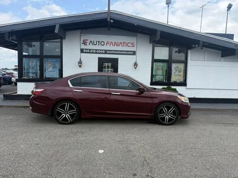 Used 2017 Honda Accord Sport image 1