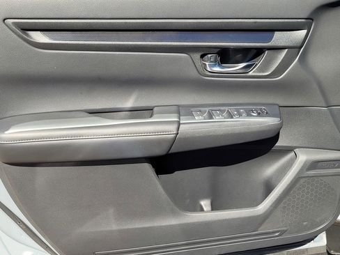 Used 2025 Honda CR-V LX image 15