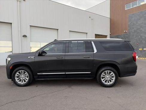 Used 2023 GMC Yukon XL SLT w/ SLT Luxury Package AWD/4WD image 8