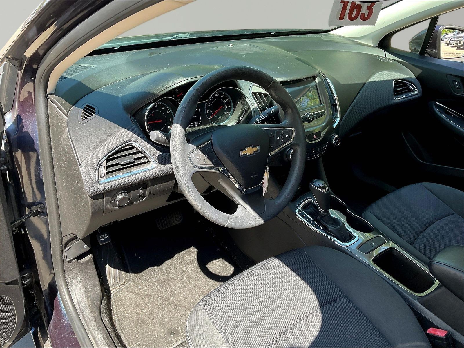Used 2016 Chevrolet Cruze LT FWD image 18