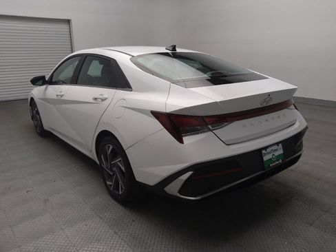 Used 2025 Hyundai Elantra SEL FWD image 5