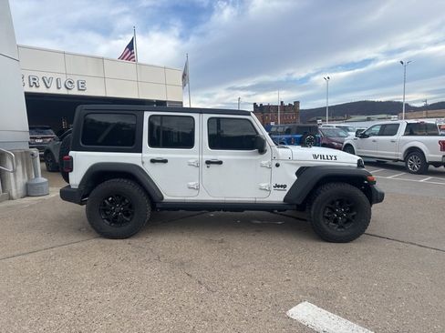Used 2020 Jeep Wrangler Unlimited Sport image 6