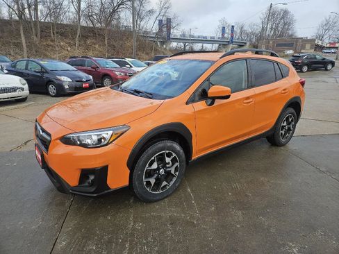 Used 2018 Subaru Crosstrek 2.0i Premium image 3