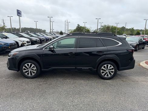 Used 2025 Subaru Outback Premium w/ Popular Package #1A image 11