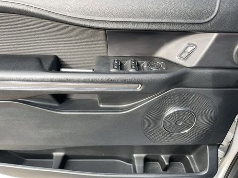 Used 2019 Ford Expedition XLT image 32