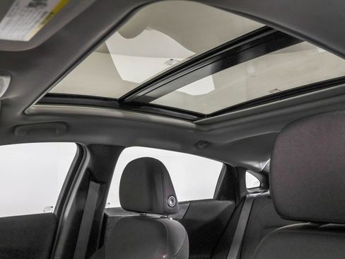 Used 2023 Chevrolet Malibu LT image 32