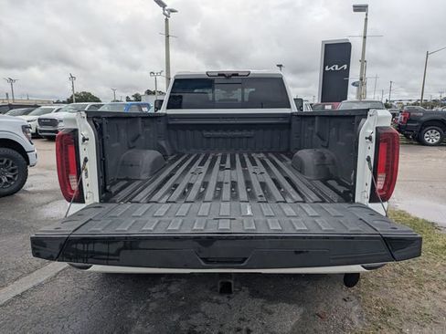 Used 2021 GMC Sierra 3500 Denali w/ Denali Ultimate Package AWD/4WD image 12